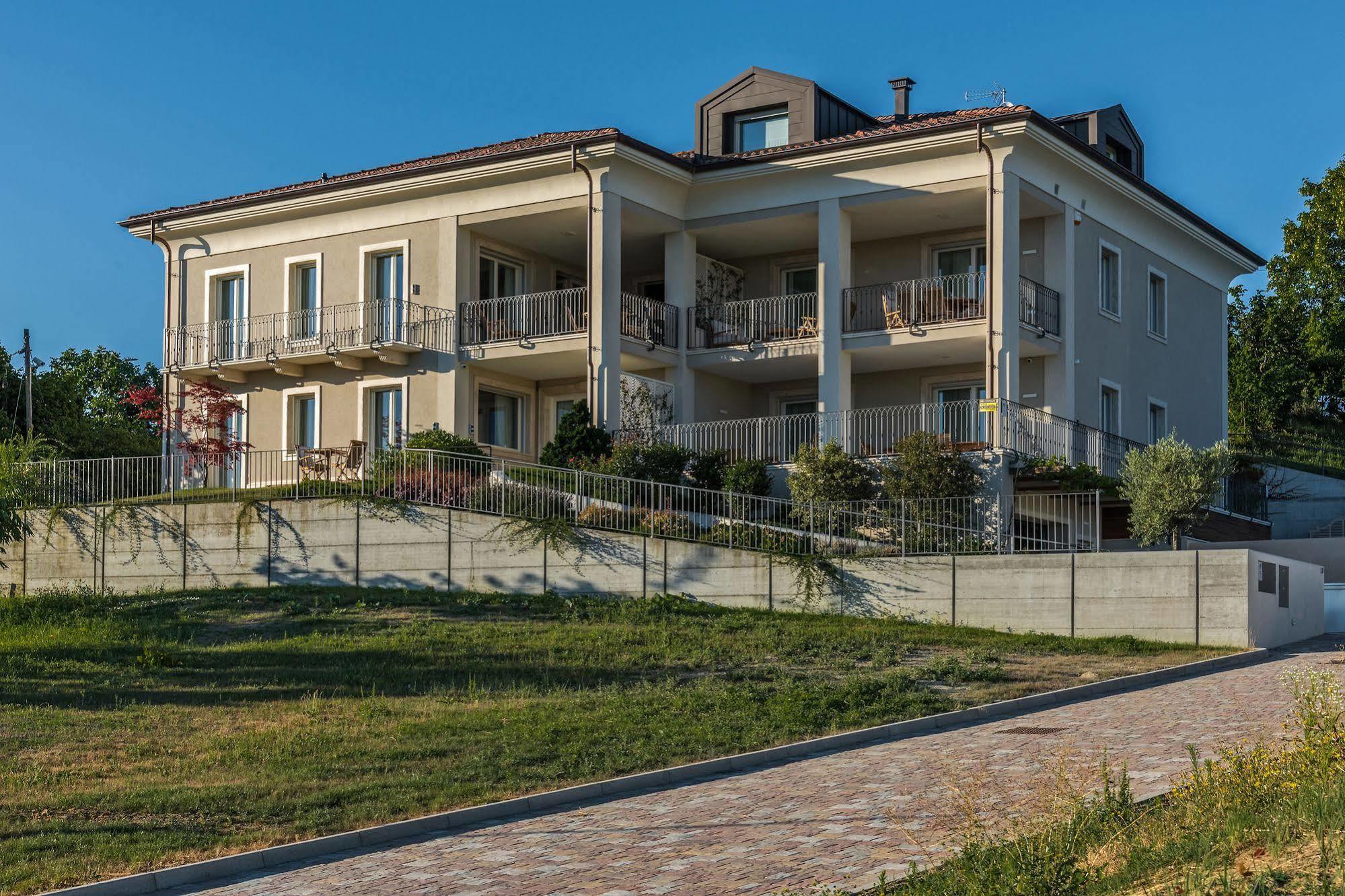 Villa Vitae Castiglione Falletto Exterior photo
